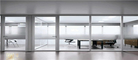 此文必看-辦公室裝修玻璃隔斷的好處竟然是這些！