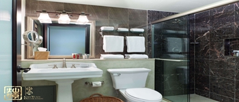 為什么酒店設(shè)計中衛(wèi)生間的玻璃是半透明的？