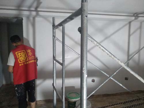 第二遍膩?zhàn)舆^面已開始收尾