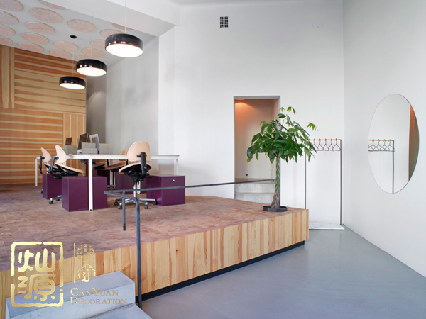 小面積辦公室怎么布置？瑞典設(shè)計(jì)師教你打造高利用率的垂直空間