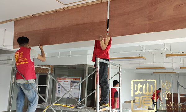 南寧辦公室裝修哪家好？高品質選擇【燦源裝飾】