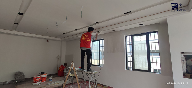 青秀區(qū)辦公室裝修公司&mdash;&mdash;燦源裝飾裝修現(xiàn)場