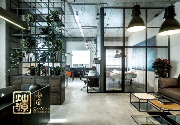 陳總說要考慮成本，盡快完工。我推薦“工業(yè)風(fēng)辦公室設(shè)計(jì)裝修”